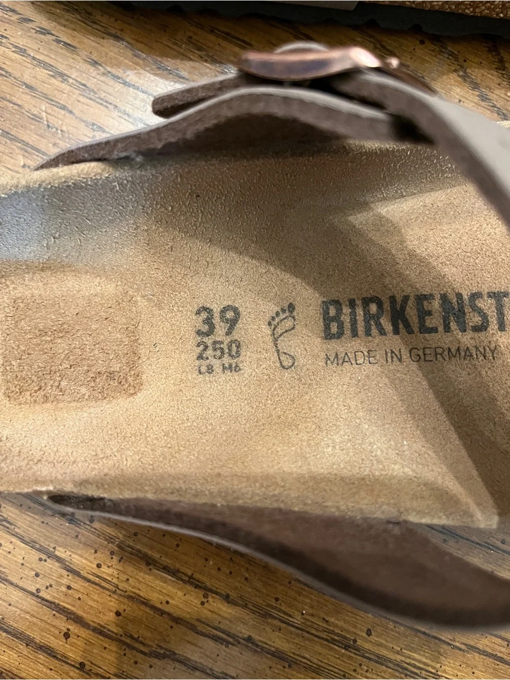 Birkenstock Brown Gizeh Thong Sandals, size 39 - Picture 10 of 10